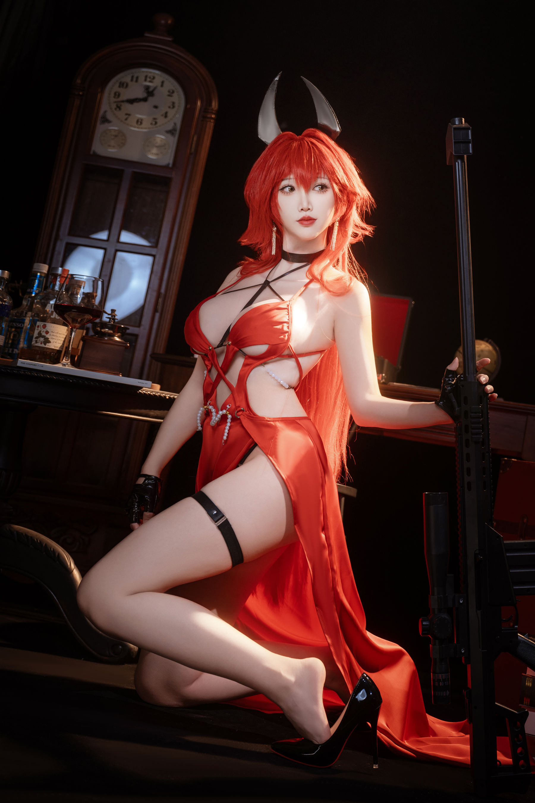 可爱人气Coser面饼仙儿 - Nikke 小红帽礼服  第3张