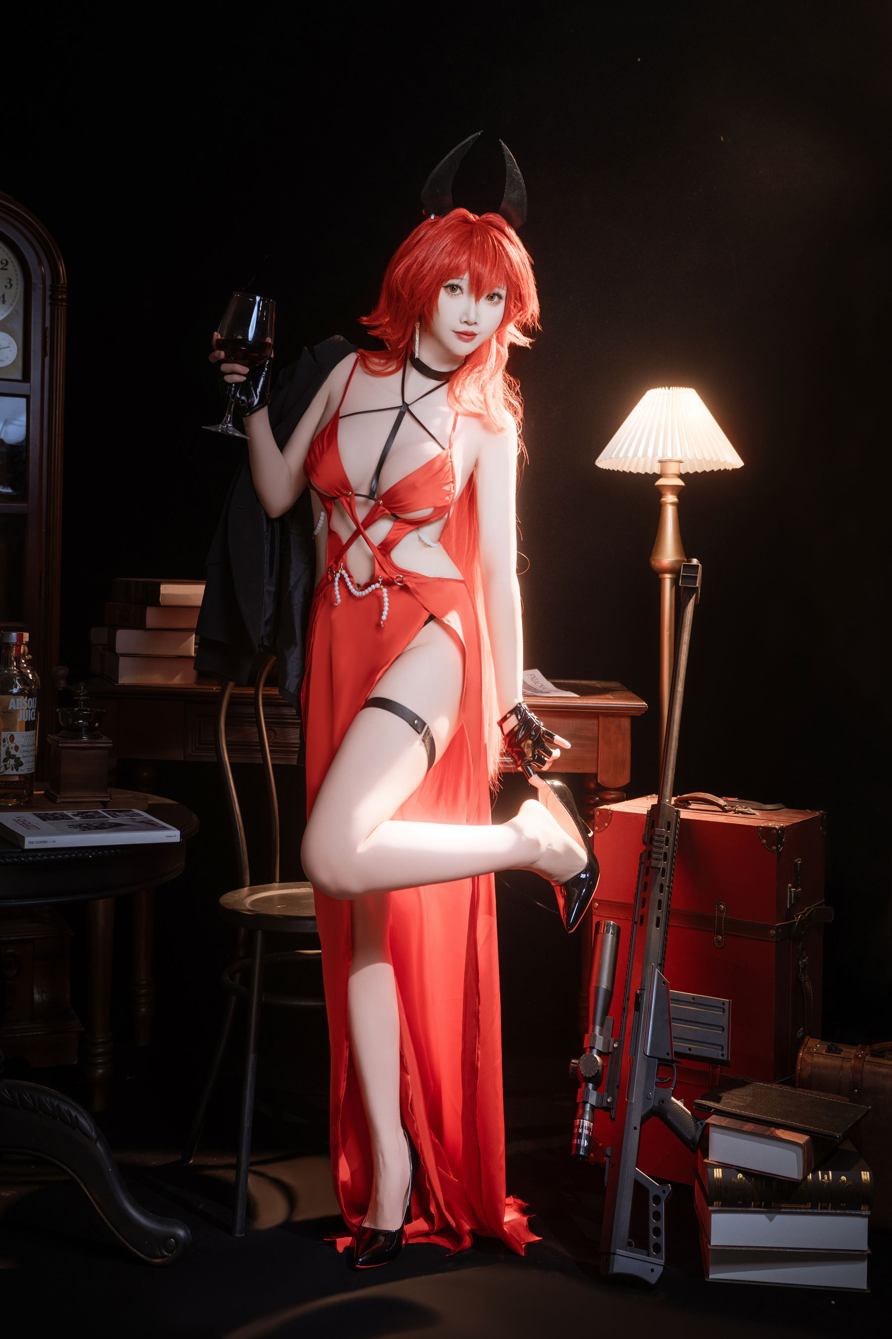 可爱人气Coser面饼仙儿 - Nikke 小红帽礼服  第4张