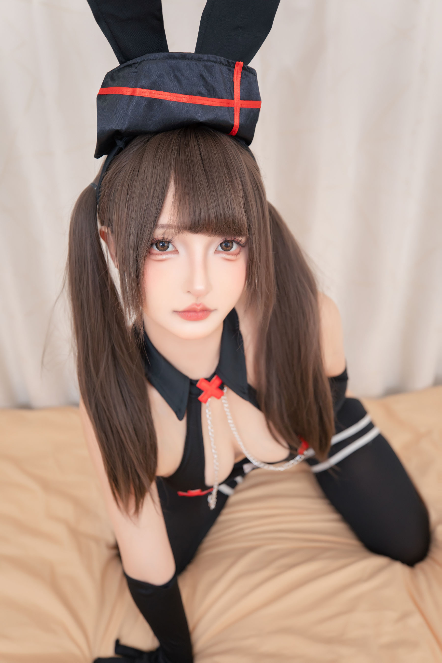 萝莉神楽板真冬 之黑兔护士  第3张