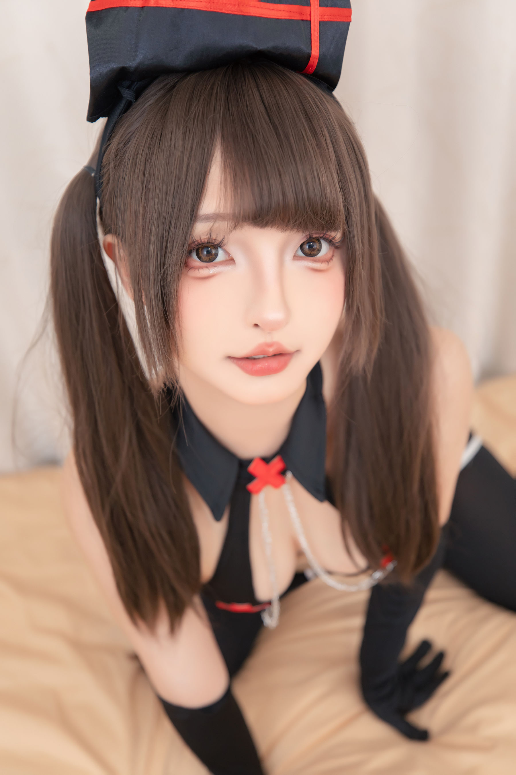 萝莉神楽板真冬 之黑兔护士  第4张
