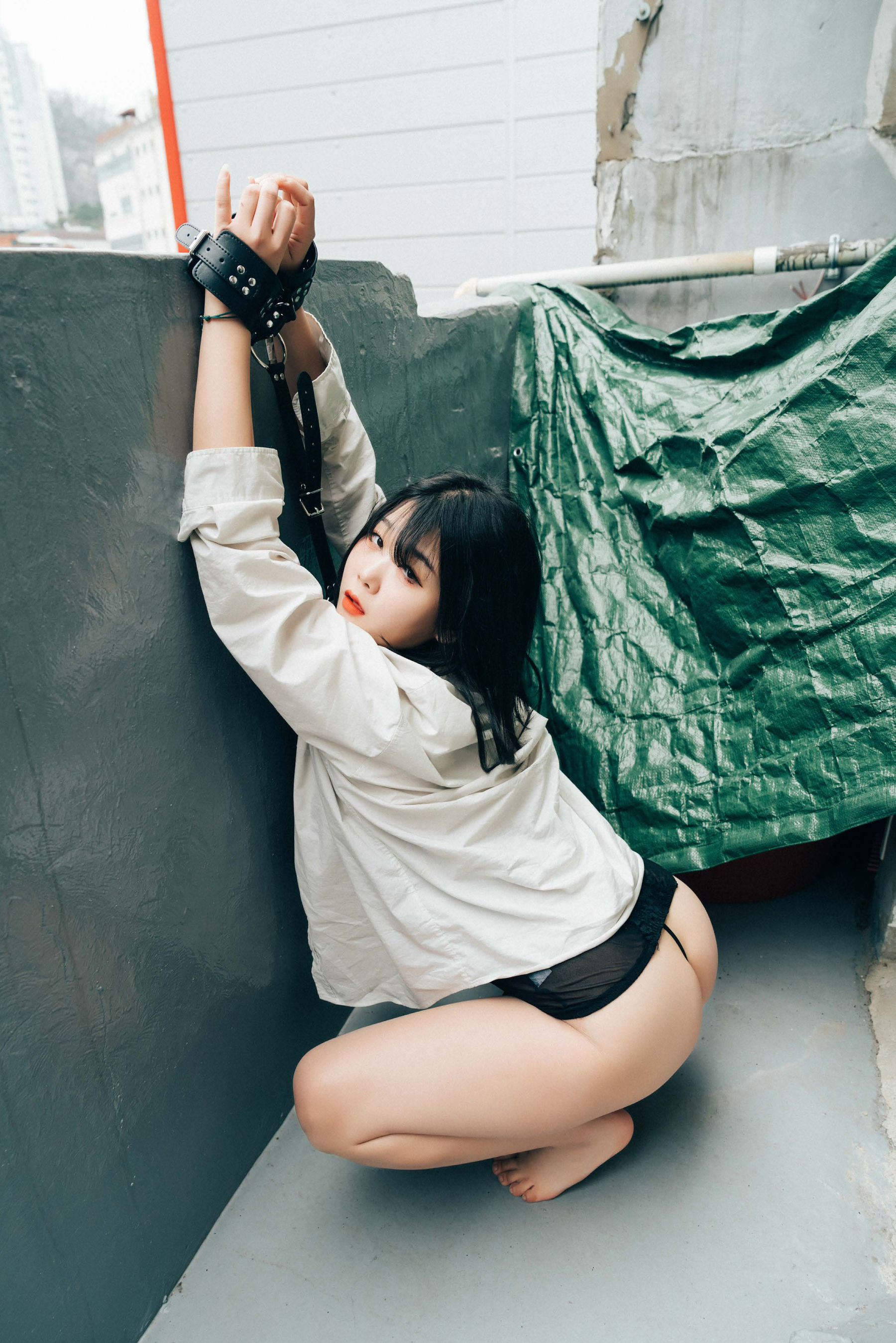 Haivia Zia - Tight and Closer  第3张