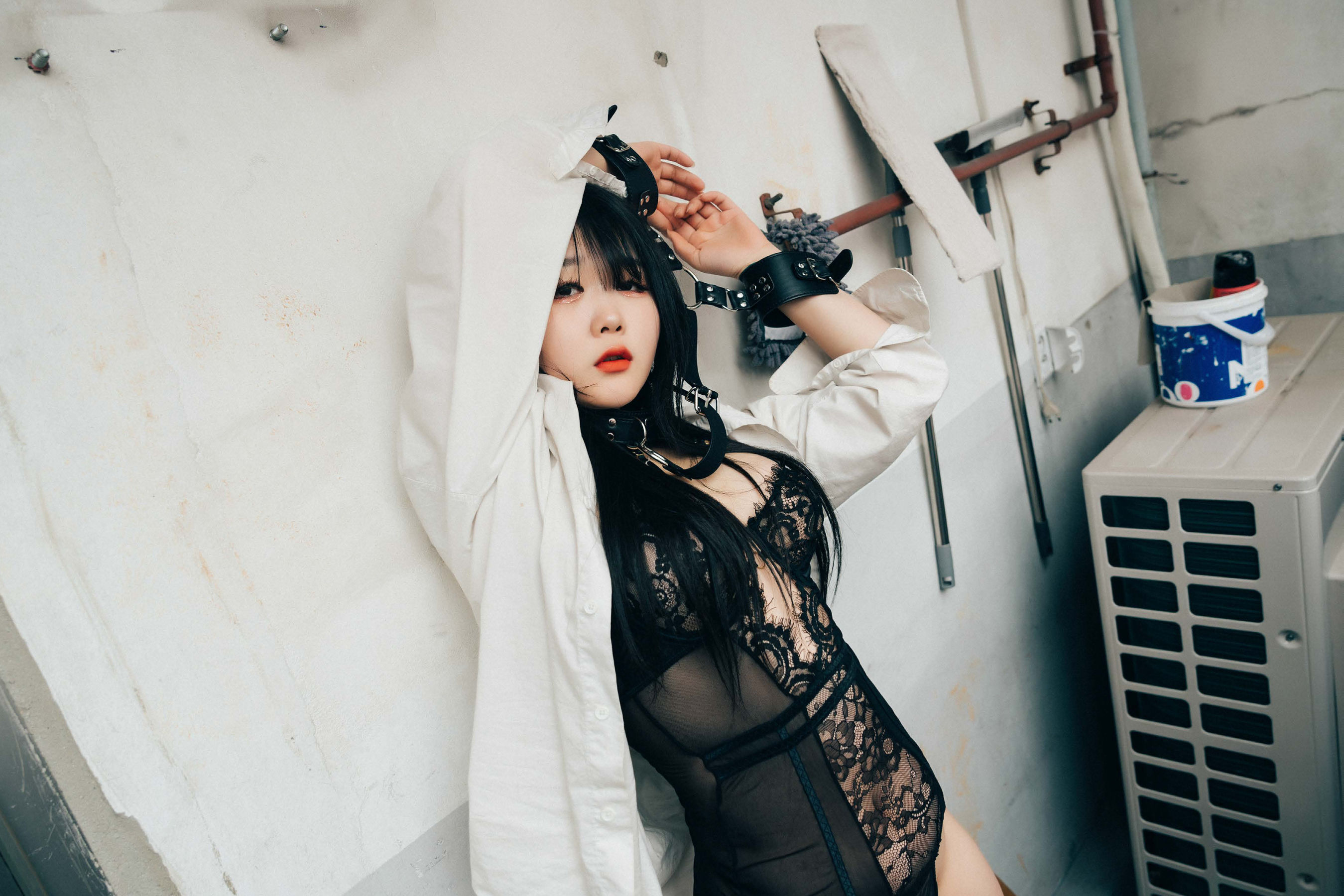 Haivia Zia - Tight and Closer  第2张