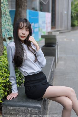IESS异思趣向 - 模特:团团 《楼梯上的美人》