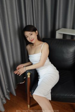 IESS异思趣向 - 模特: 小婕 《白色包臀裙》
