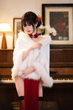 微博妹子三度_69 - 红丝绒旗袍